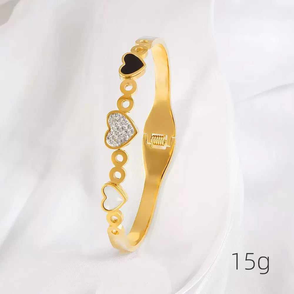 High-end titanium steel bracelet that does not fade color