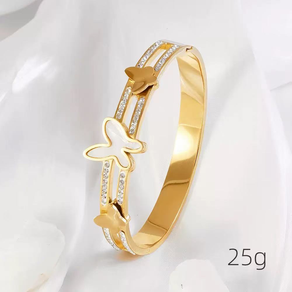 High-end titanium steel bracelet that does not fade color