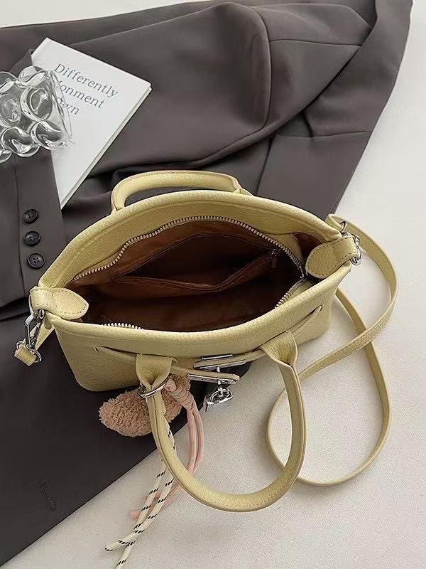 Stylish and simple handbag for women